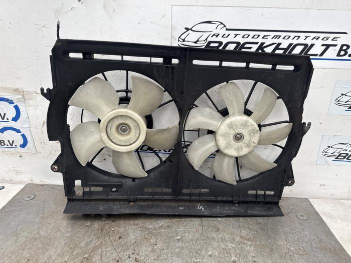Gebrauchte Kühlerventilator Toyota Corolla Verso (R10/11) 2.2 D-4D 16V Preis auf Anfrage angeboten von Boekholt autodemontage B.V