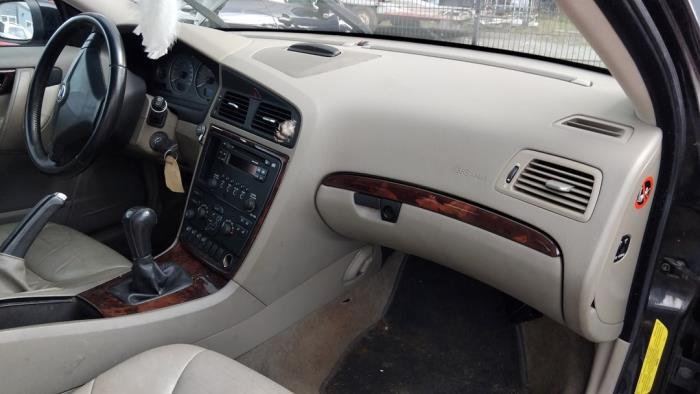 Używane Panel Volvo V70 (SW) 2.4 D5 20V Cena na żądanie oferowane przez Boekholt autodemontage B.V
