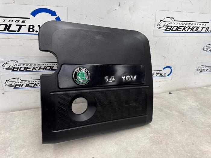 Begagnade Luftfilterhus Skoda Fabia (6Y2) 1.4i 16V Pris € 49,00 Marginaltabell erbjuds av Boekholt autodemontage B.V