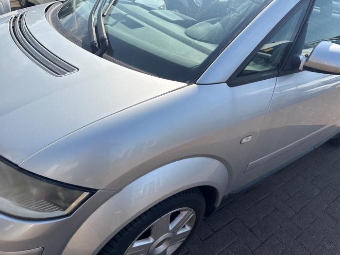 Usados Ventanilla triangular izquierda delante Audi A2 (8Z0) 1.4 16V Precio de solicitud ofrecido por Boekholt autodemontage B.V