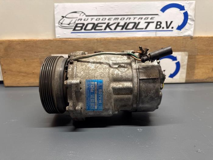 Usagé Pompe clim Seat Leon (1M1) 1.6 16V Prix € 65,00 Règlement à la marge proposé par Boekholt autodemontage B.V