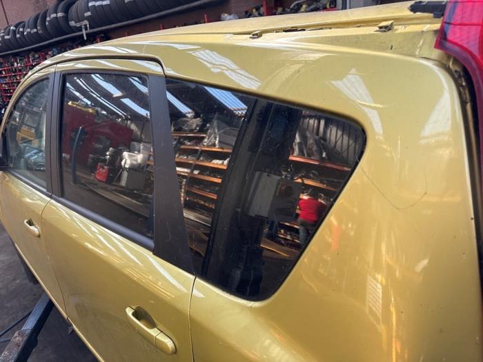 Usados Ventanilla triangular izquierda detrás Nissan Note (E11) 1.6 16V Precio € 70,00 Norma de margen ofrecido por Boekholt autodemontage B.V