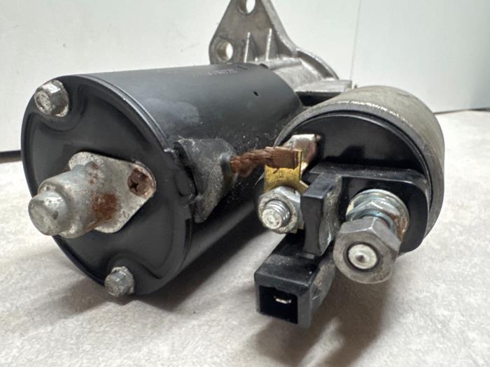 Anlasser van een Seat Toledo (1M2) 1.6 16V 2005