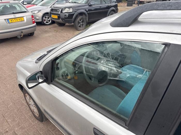Usados Aleta de ventanilla Fiat Panda (169) 1.2 Fire Precio € 15,00 Norma de margen ofrecido por Boekholt autodemontage B.V