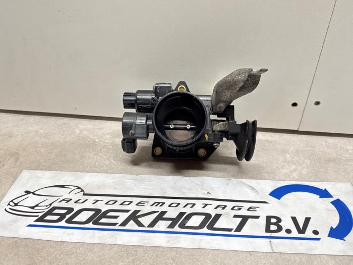 Gebrauchte Drosselklappengehäuse Toyota Yaris (P1) 1.0 16V VVT-i Preis € 25,00 Margenregelung angeboten von Boekholt autodemontage B.V