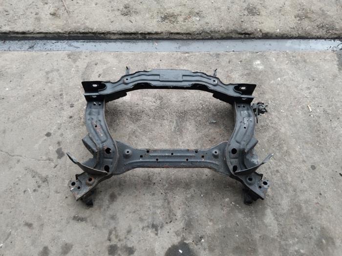 Usagé Faux châssis Jaguar XF (CC9) 2.7 D V6 24V Prix € 150,00 Règlement à la marge proposé par Boekholt autodemontage B.V