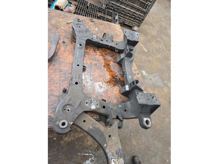 Used Subframe Hyundai H-300 2.5 CRDi Price € 95,00 Margin scheme offered by Boekholt autodemontage B.V