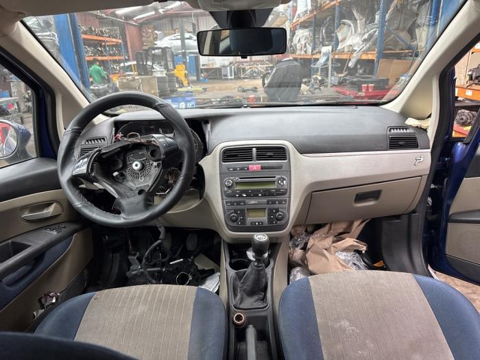 Używane Panel Fiat Grande Punto (199) 1.4 16V Cena na żądanie oferowane przez Boekholt autodemontage B.V