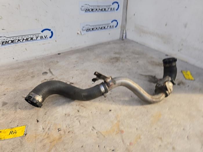 Gebrauchte Intercooler Rohr Opel Vivaro B 1.6 CDTI Biturbo 120 Preis € 102,85 Mit Mehrwertsteuer angeboten von Boekholt autodemontage B.V