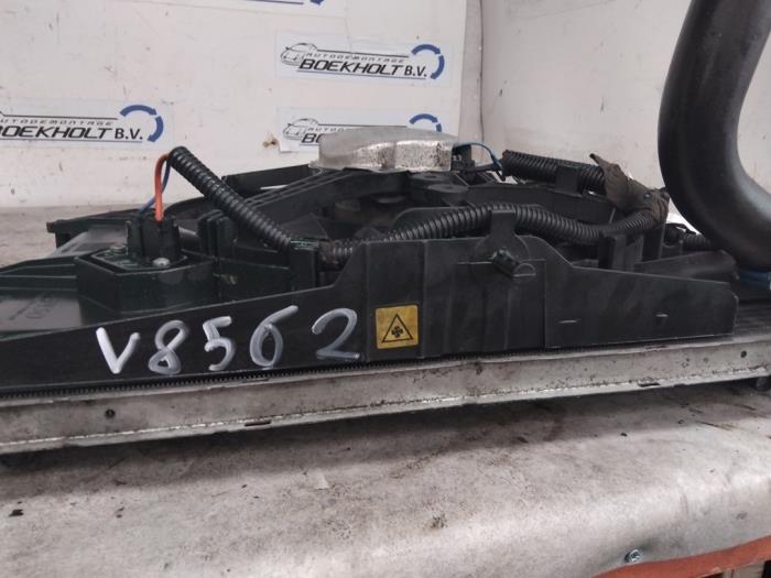 Gebrauchte Kühler Alfa Romeo GT (937) 1.8 Twin Spark 16V Preis € 40,00 Margenregelung angeboten von Boekholt autodemontage B.V