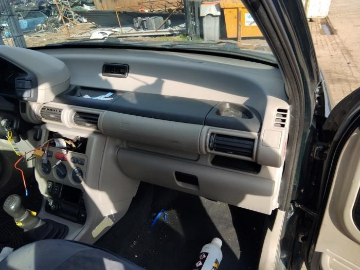 Usados Salpicadero Landrover Freelander Hard Top 1.8 16V Precio € 150,00 Norma de margen ofrecido por Boekholt autodemontage B.V