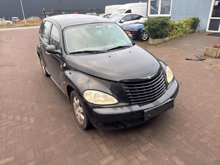 Usagé Radiateur Chrysler PT Cruiser 2.4 16V Prix € 35,00 Règlement à la marge proposé par Boekholt autodemontage B.V