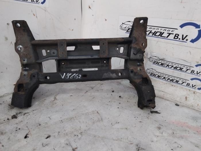 Used Subframe Chrysler PT Cruiser 2.4 16V Price € 65,00 Margin scheme offered by Boekholt autodemontage B.V
