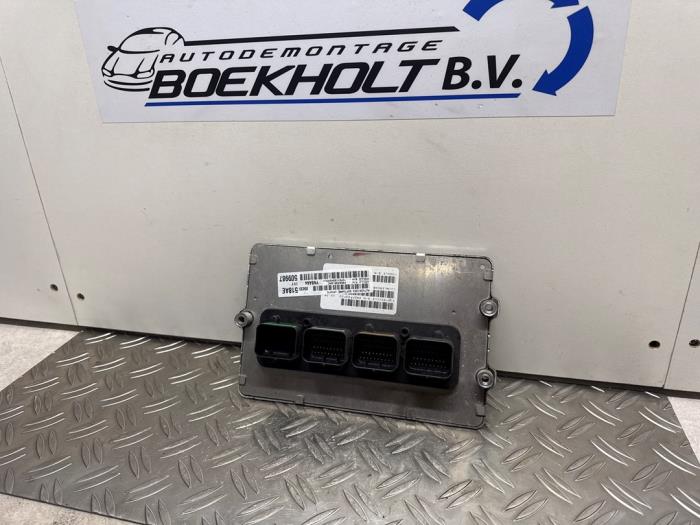Used Engine management computer Chrysler PT Cruiser 2.4 16V Price € 119,79 Inclusive VAT offered by Boekholt autodemontage B.V