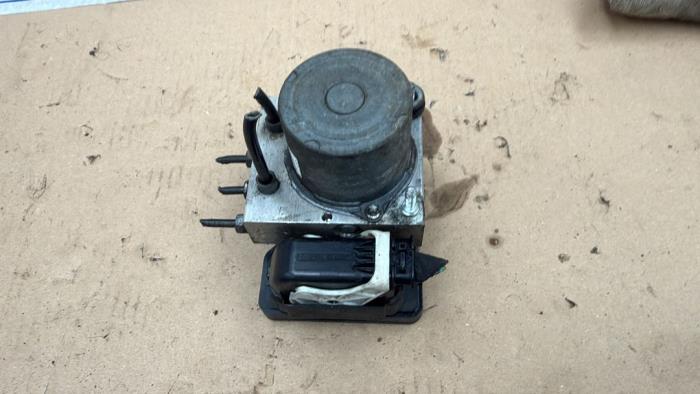 Usagé Pompe ABS Peugeot Expert (V1/VA/VB/VE/VF/VT/VY) 1.6 Blue HDi 115 Prix € 70,00 Règlement à la marge proposé par Boekholt autodemontage B.V