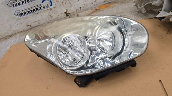 Używane Reflektor prawy Citroen Berlingo 1.6 Hdi 75 Cena € 60,50 Z VAT oferowane przez Boekholt autodemontage B.V