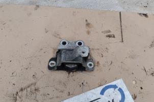 Engine mount from a Opel Combo 1.3 CDTI 16V ecoFlex 2014