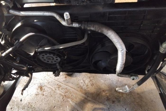 Usagé Radiateur Skoda Fabia (6Y2) 1.4i 16V Prix € 25,00 Règlement à la marge proposé par Boekholt autodemontage B.V