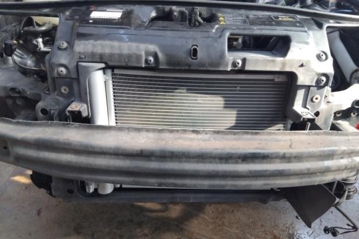 Usagé Radiateur clim Skoda Fabia (6Y2) 1.4i 16V Prix € 40,00 Règlement à la marge proposé par Boekholt autodemontage B.V