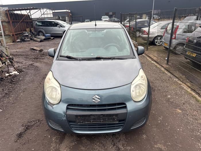 Używane Panel przedni Suzuki Alto 1.0 12V Cena € 95,00 Procedura marży oferowane przez Boekholt autodemontage B.V