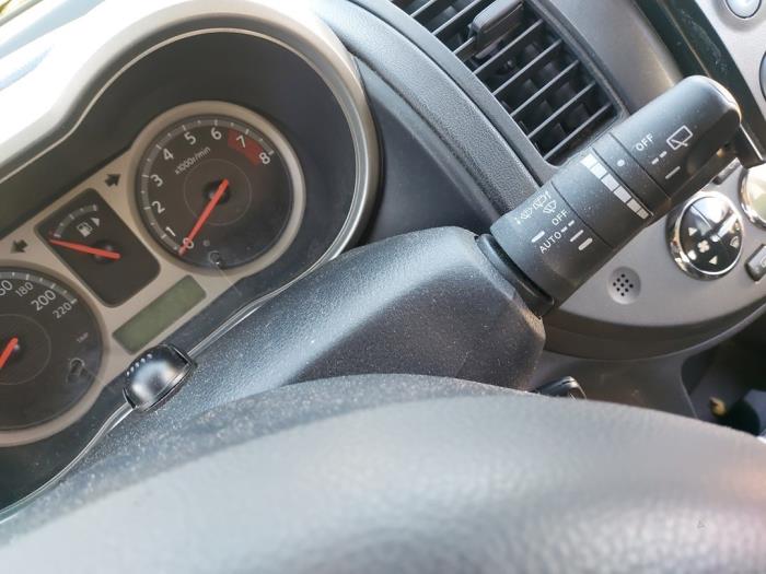 Używane Tablica rozdzielcza Nissan Note (E11) 1.4 16V Cena € 35,00 Procedura marży oferowane przez Boekholt autodemontage B.V
