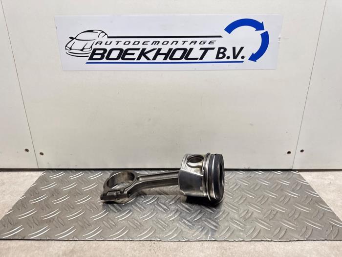 Usagé Piston Renault Master III (MA/MB/MC/MD/MH/MF/MG/MH) 2.3 dCi 16V Prix € 49,00 Règlement à la marge proposé par Boekholt autodemontage B.V