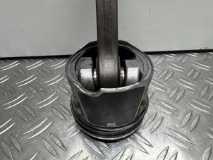 Piston d'un Renault Master III (MA/MB/MC/MD/MH/MF/MG/MH) 2.3 dCi 16V 2014