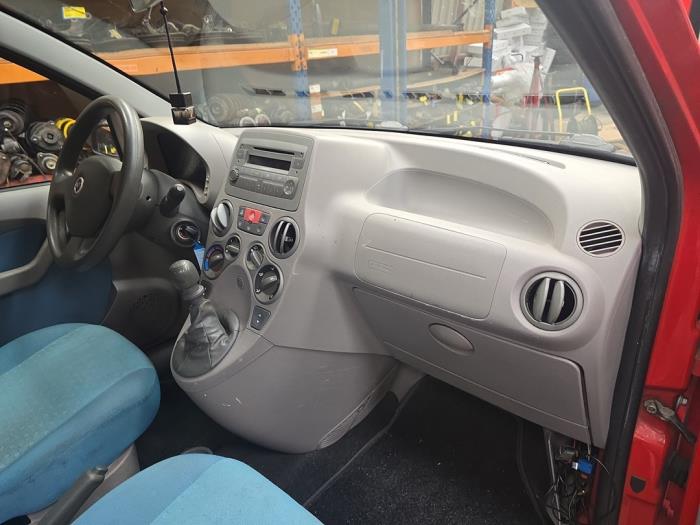 Używane Panel Fiat Panda (169) 1.2 Fire Cena € 150,00 Procedura marży oferowane przez Boekholt autodemontage B.V