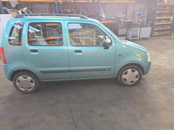 Usados Ventanilla triangular derecha delante Suzuki Wagon-R+ (RB) 1.3 16V Precio € 25,00 Norma de margen ofrecido por Boekholt autodemontage B.V