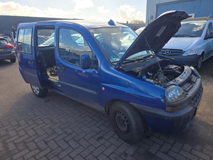 Używane Antena Fiat Doblo (223A/119) 1.6 16V Cena na żądanie oferowane przez Boekholt autodemontage B.V