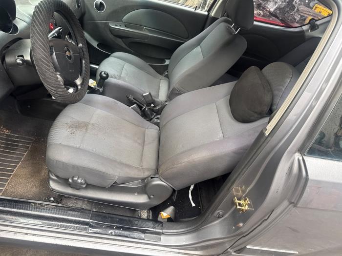 Używane Zaglówek Chevrolet Kalos (SF48) 1.2 Cena € 19,00 Procedura marży oferowane przez Boekholt autodemontage B.V