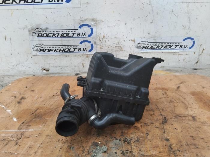 Begagnade Luftfilterhus Chevrolet Kalos (SF48) 1.2 Pris € 40,00 Marginaltabell erbjuds av Boekholt autodemontage B.V