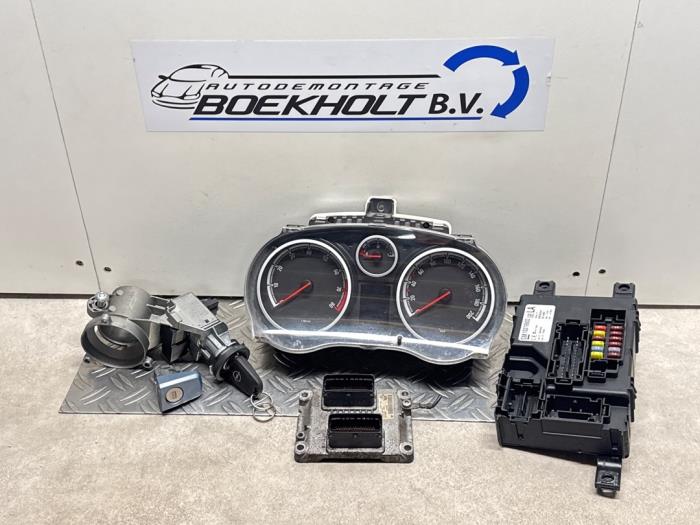 Gebrauchte Schlossset Opel Corsa D 1.2 16V Preis € 119,79 Mit Mehrwertsteuer angeboten von Boekholt autodemontage B.V