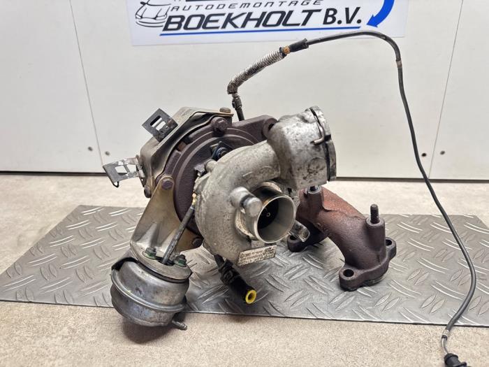 Gebrauchte Turbo Volkswagen Touran (1T1/T2) 2.0 TDI DPF Preis € 211,75 Mit Mehrwertsteuer angeboten von Boekholt autodemontage B.V