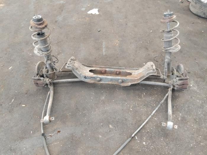 Gebrauchte Hinterachse Vorderradantrieb Alfa Romeo 147 (937) 1.6 Twin Spark 16V Preis auf Anfrage angeboten von Boekholt autodemontage B.V