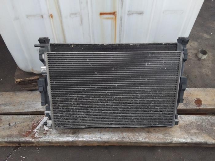 Usagé Radiateur clim Renault Scénic II (JM) 2.0 16V Prix € 35,00 Règlement à la marge proposé par Boekholt autodemontage B.V