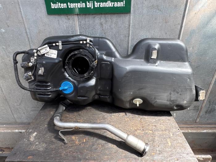 Begagnade Tank Ford Transit Custom 2.0 TDCi 16V Eco Blue 105 Pris € 163,35 Inklusive moms erbjuds av Boekholt autodemontage B.V