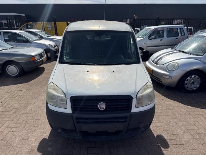Używane Panel Fiat Doblo Cargo (223) 1.3 D 16V Multijet Cena € 99,00 Procedura marży oferowane przez Boekholt autodemontage B.V