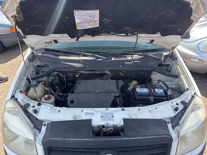Begagnade Luftfilterhus Fiat Doblo Cargo (223) 1.3 D 16V Multijet Pris € 30,00 Marginaltabell erbjuds av Boekholt autodemontage B.V