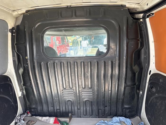 Używane Przegroda kabiny Fiat Doblo Cargo (223) 1.3 D 16V Multijet Cena € 150,00 Procedura marży oferowane przez Boekholt autodemontage B.V
