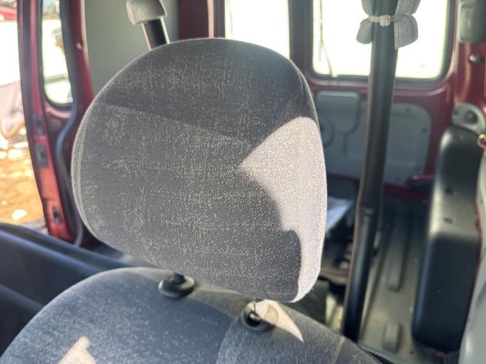 Używane Zaglówek Renault Kangoo Express (FC) 1.5 dCi 80 Cena € 20,00 Procedura marży oferowane przez Boekholt autodemontage B.V