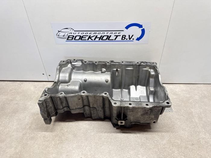 Used Sump Landrover Discovery Sport (LC) 2.0 D150 MHEV 16V AWD Price € 90,75 Inclusive VAT offered by Boekholt autodemontage B.V