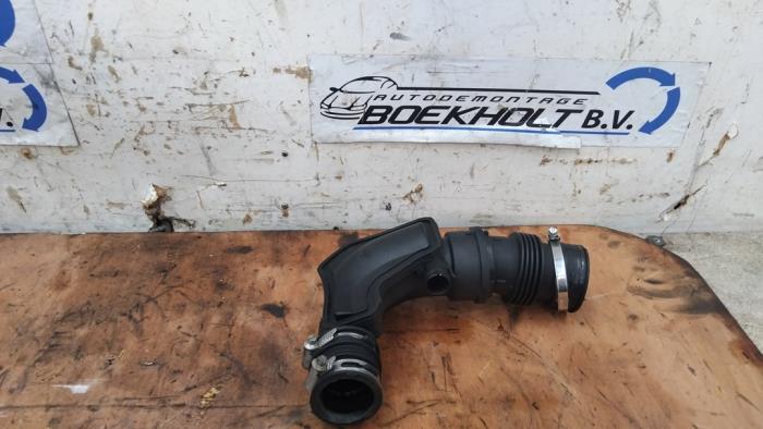 Gebrauchte Intercooler Rohr Ford Focus 3 Wagon 1.0 Ti-VCT EcoBoost 12V 100 Preis € 29,00 Margenregelung angeboten von Boekholt autodemontage B.V