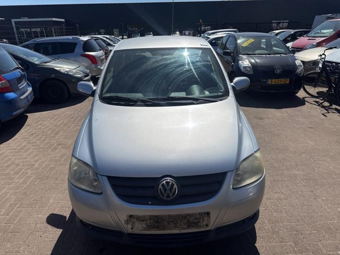 Używane Grill Volkswagen Fox (5Z) 1.2 Cena € 29,00 Procedura marży oferowane przez Boekholt autodemontage B.V