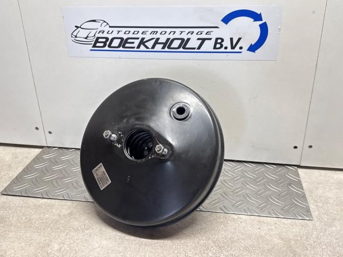 Usagé Assistant de freinage Opel Corsa E 1.4 16V Prix € 30,25 Prix TTC proposé par Boekholt autodemontage B.V