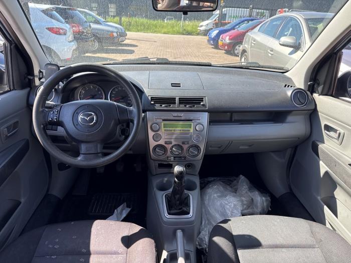 Usados Salpicadero Mazda 2 (NB/NC/ND/NE) 1.25 16V Precio € 100,00 Norma de margen ofrecido por Boekholt autodemontage B.V