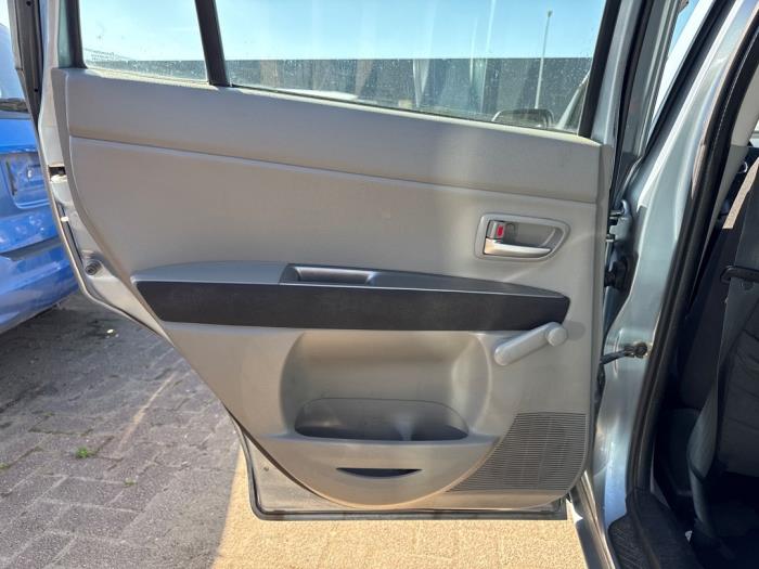 Usados Manivela de ventanilla Mazda 2 (NB/NC/ND/NE) 1.25 16V Precio € 7,50 Norma de margen ofrecido por Boekholt autodemontage B.V