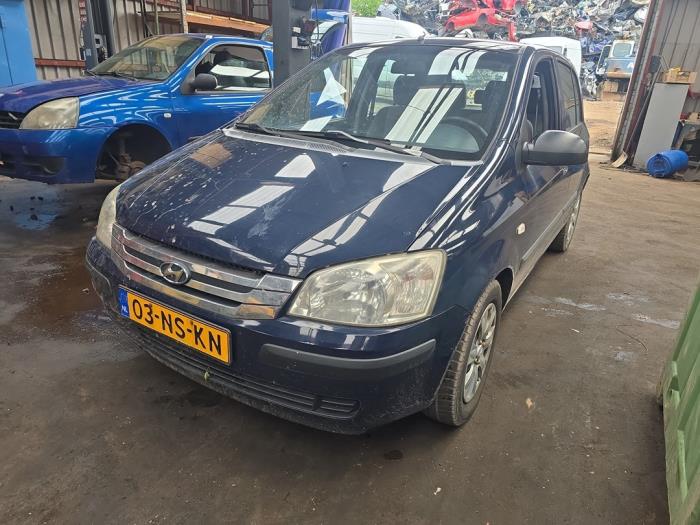 Usagé Cardan gauche (transmission) Hyundai Getz 1.3i 12V Prix € 35,00 Règlement à la marge proposé par Boekholt autodemontage B.V