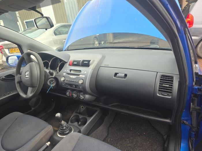 Używane Panel Honda Jazz (GD/GE2/GE3) 1.2 i-DSi Cena € 250,00 Procedura marży oferowane przez Boekholt autodemontage B.V