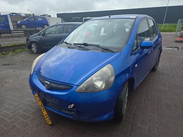 Gebrauchte Kühler Honda Jazz (GD/GE2/GE3) 1.2 i-DSi Preis € 25,00 Margenregelung angeboten von Boekholt autodemontage B.V